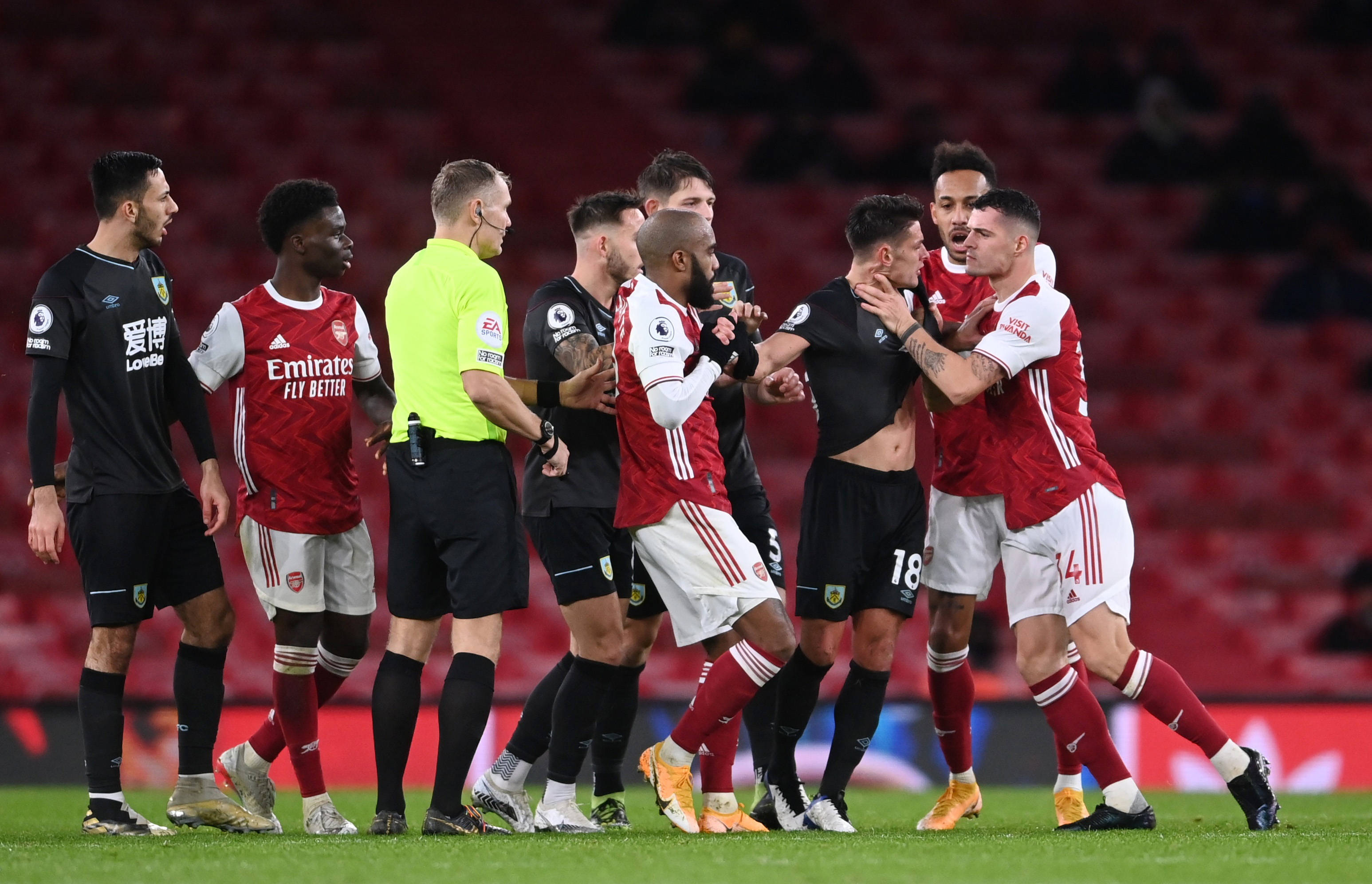 更是更衣室 更是更衣室